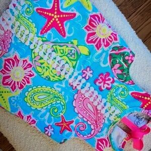 Vibrant design style charming blouse